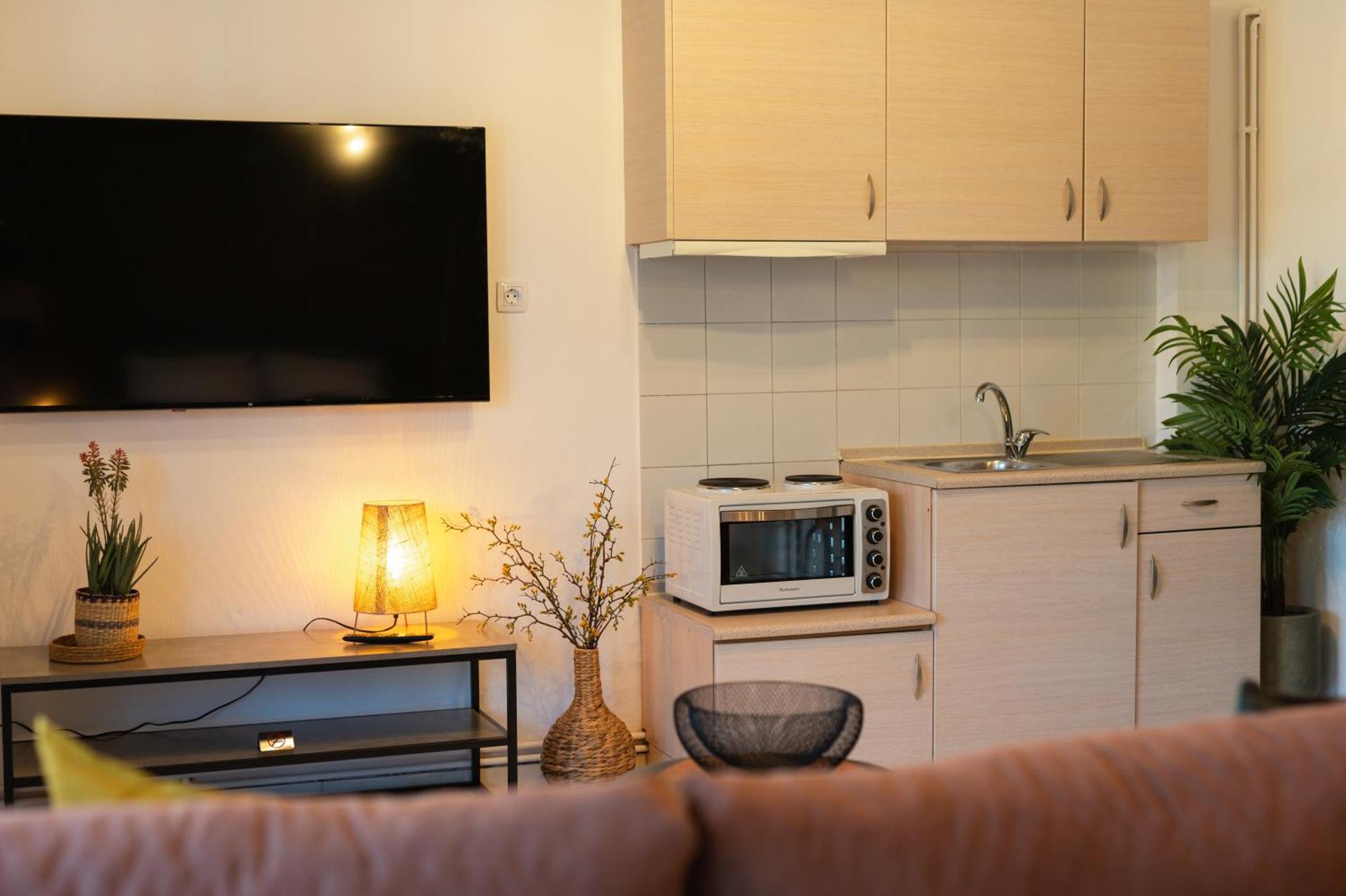 אלכסנדרופולי Gardens Of Babylon Suite By Heaven'S Hall Luxury Suites מראה חיצוני תמונה